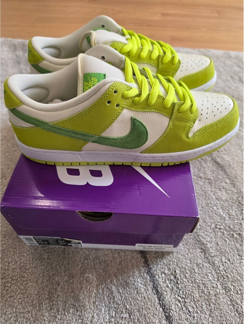Nike Sb Dunk Low Green Apple Size 11 Brand New
